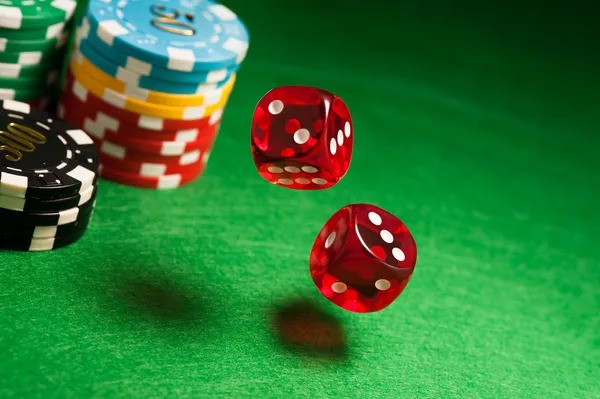 Capsa Banting live dealer table interface on mobile
